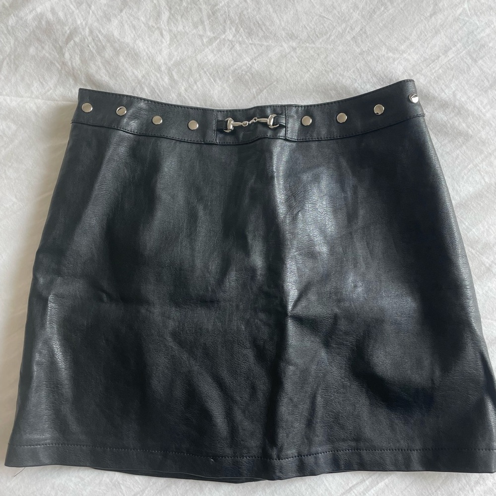 Faux leather mini skirt